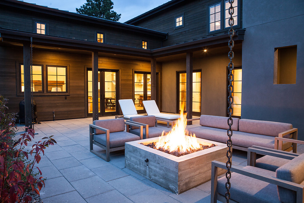 firepit and patio Modern Classic Custom Home in Tetherow (Bend, Oregon)